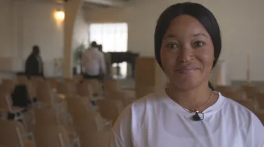 Voormalig ongedocumenteerde Mabel: ‘Moeilijk om met IND over gevoelens te praten die je altijd binnen hebt moeten houden'