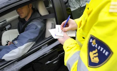Moeten verkeersboetes duurder worden?