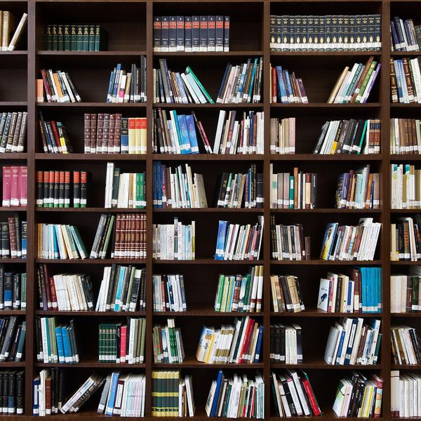 Stichting Lezen: Zorg voor een bibliotheek op élke school